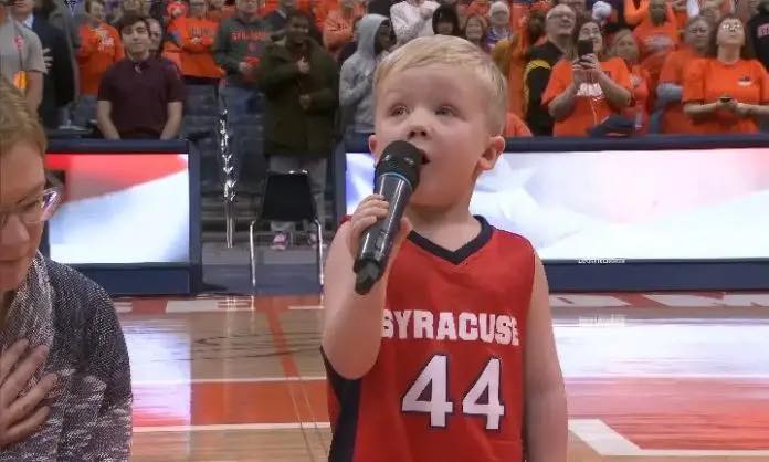 Brave Toddler’s National Anthem Brings Crowd of 6,000 People to Their Feet