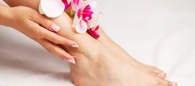 Here’s how to do a pedicure at home with baking soda