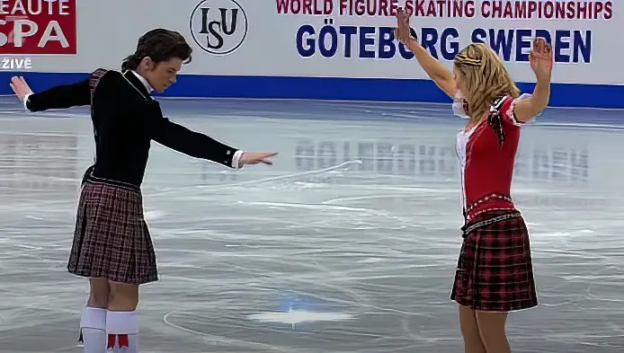 Siblings Perform Scottish Ice Dance So Original it has the Audience on Their Feet