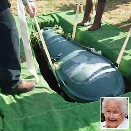 Cheapskate husband wants to be buried with his fortune – the widow’s smart revenge is ingenious