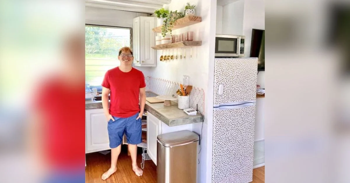 Woman builds brother with autism his own cottage in the backyard so he can live independently