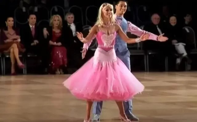 Ushers Carry ‘Barbie and Ken’ Onto the Dance Floor – What Follows is Fantastic