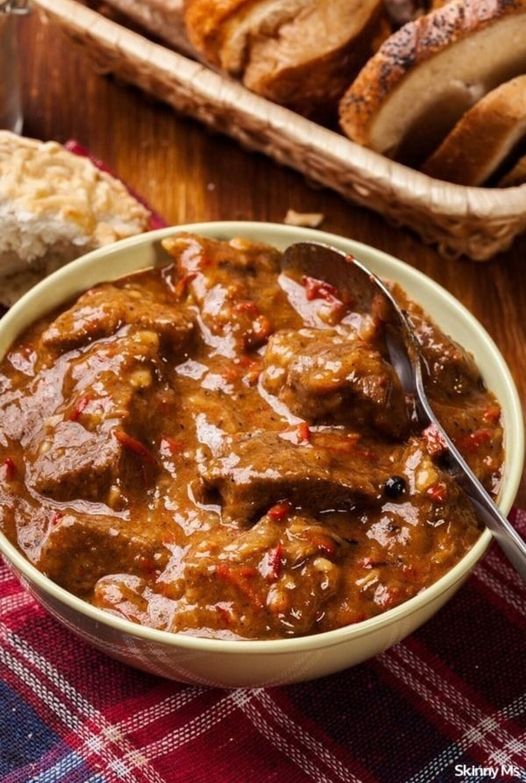 Slow Cooker Chunky Beef and Potato Stew