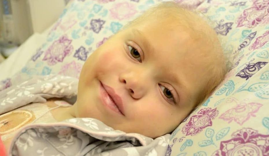 Parents say goodbye to cancer-stricken daughter – then she opens her eyes and whispers 8 words