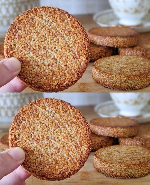 Breakfast Cake: 2 Ingredients! Delicious! Without Sugar, Flour, Eggs, or Milk!