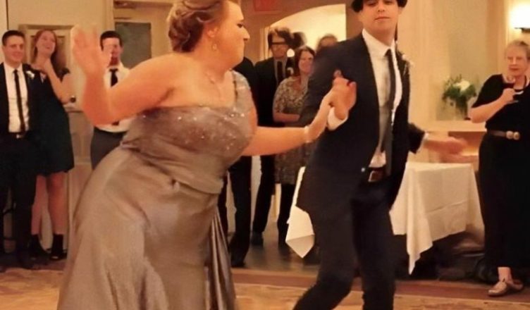 Guests Are Stunned, The Groom’s Mom Is Enjoying Her Time”: The Video That Definitely Worth Watching!