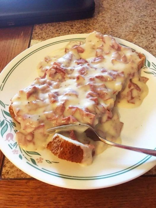 CREAMED CHIPPED BEEF ON TOAST IS A FORGOTTEN CLASSIC