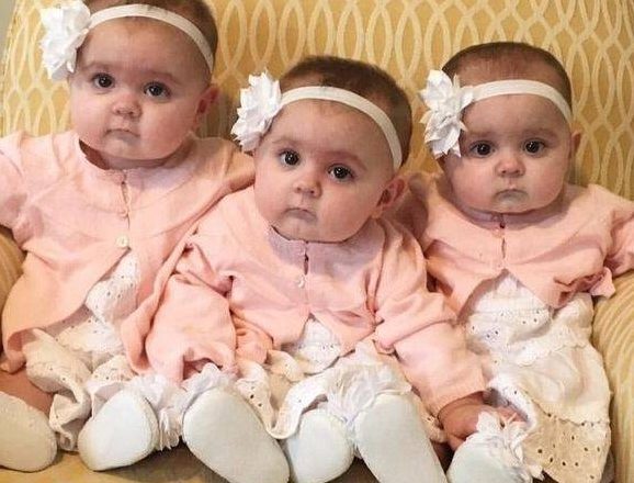 Parents Expected to Have One Baby, But Identical Triplets Were Born: How Do They Look Today?