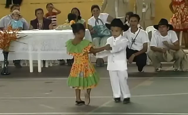 Toddlers Dance Joropo for a Crowd – This Will Make You Smile