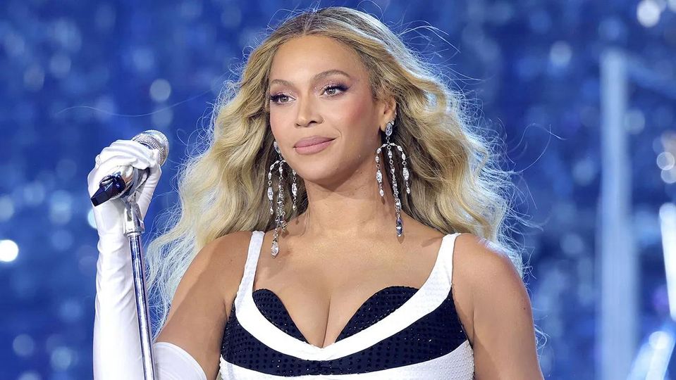 Beyoncé Faces Nearly $10 Billion Loss Following ‘Black National Anthem’ Performance at NFL