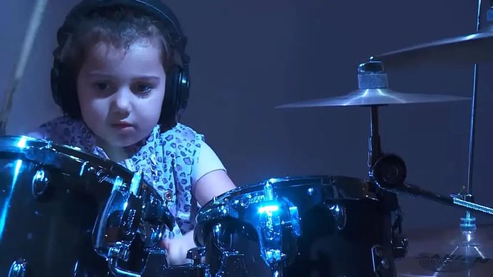 5-Year-Old Girl Plays Van Halen Song On Her Drums Like A Pro