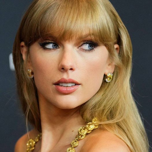 6 Times Taylor Swift Went Makeup-Free And Looked Flawless