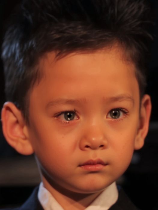 5-Yr-Old Piano Prodigy Plays For 101-Yr-Old Grandma, But Her Final Request Has Him Fighting Back Tears