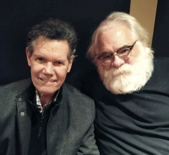 Tragic Randy Travis news confirmed – stagehand killed by jealous wife