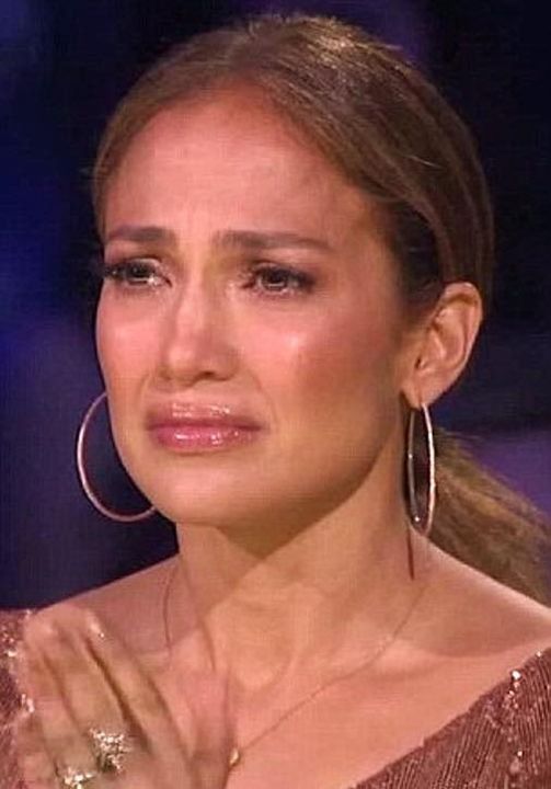 Jennifer Lopez mourns