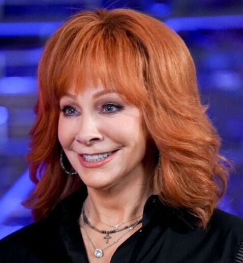 Prayers are with the Great Singer Reba McEntire and her Family… – Check the comments 👇👇👇