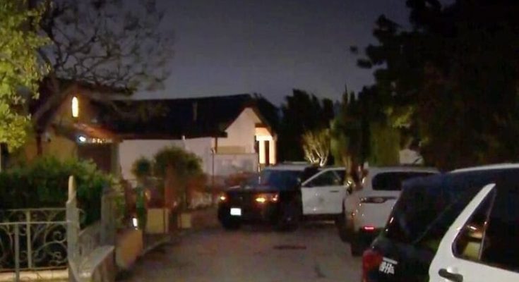 𝖲𝖠𝖣 𝖤𝖭𝖣𝖨𝖭𝖦 𝖡𝖤𝖫𝖮𝖵𝖤𝖣 𝖼𝗈𝗆𝖾𝖽𝗂𝖺𝗇 𝖺𝗇𝖽 𝖺𝖼𝗍𝗈𝗋 𝖿𝗈𝗎𝗇𝖽 𝖽𝖾𝖺𝖽 𝗍𝗁𝗂𝗌 𝗆𝗈𝗋𝗇𝗂𝗇𝗀 𝖺𝗍 𝗁𝗂𝗌 𝗁𝗈𝗆𝖾. 𝖳𝗁𝖾 𝖼𝖺𝗎𝗌𝖾 𝗈𝖿 𝗁𝗂𝗌 𝖽𝖾𝖺𝗍𝗁 𝗂𝗌 𝗏𝖾𝗋𝗒 𝗌𝖺𝖽